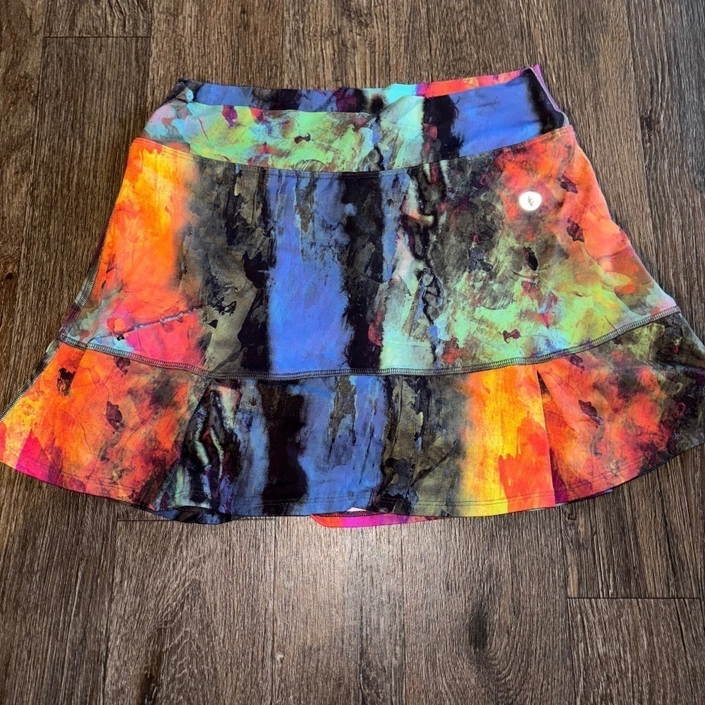 Dona Jo size 2 large watercolor tennis pickleball skort
